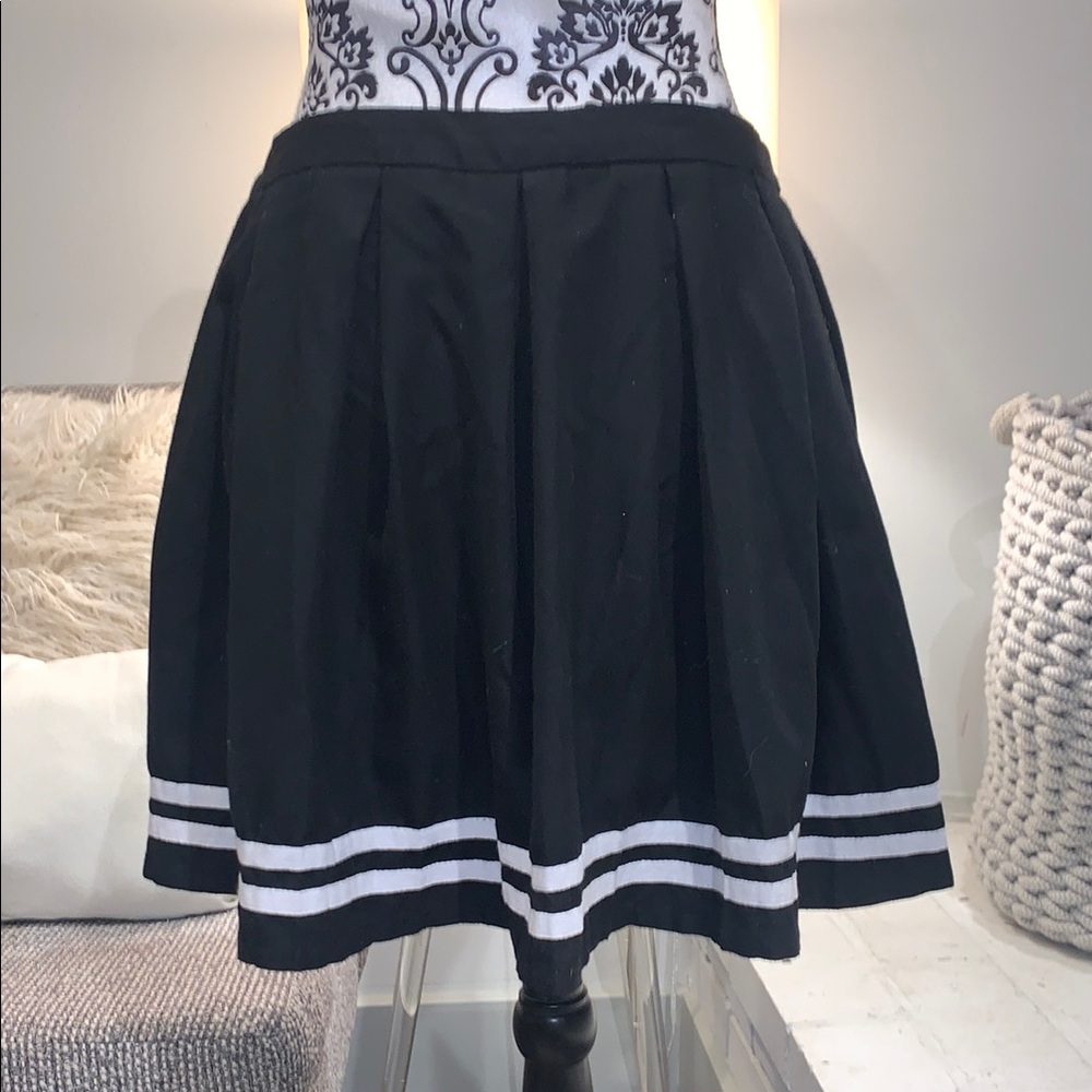 Hot Topic Skirt - Picture 2 of 2
